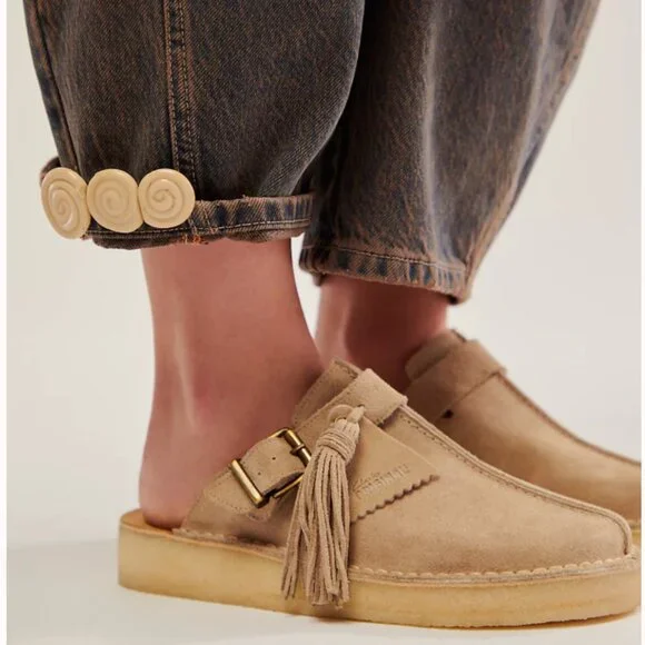 Clarks Trek Mule Two Tone Tan | Size 7.5 - Picture 3 of 9